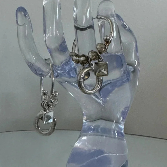 💟💎Vintage Nine  West Hoop Earrings - Picture 3 of 15